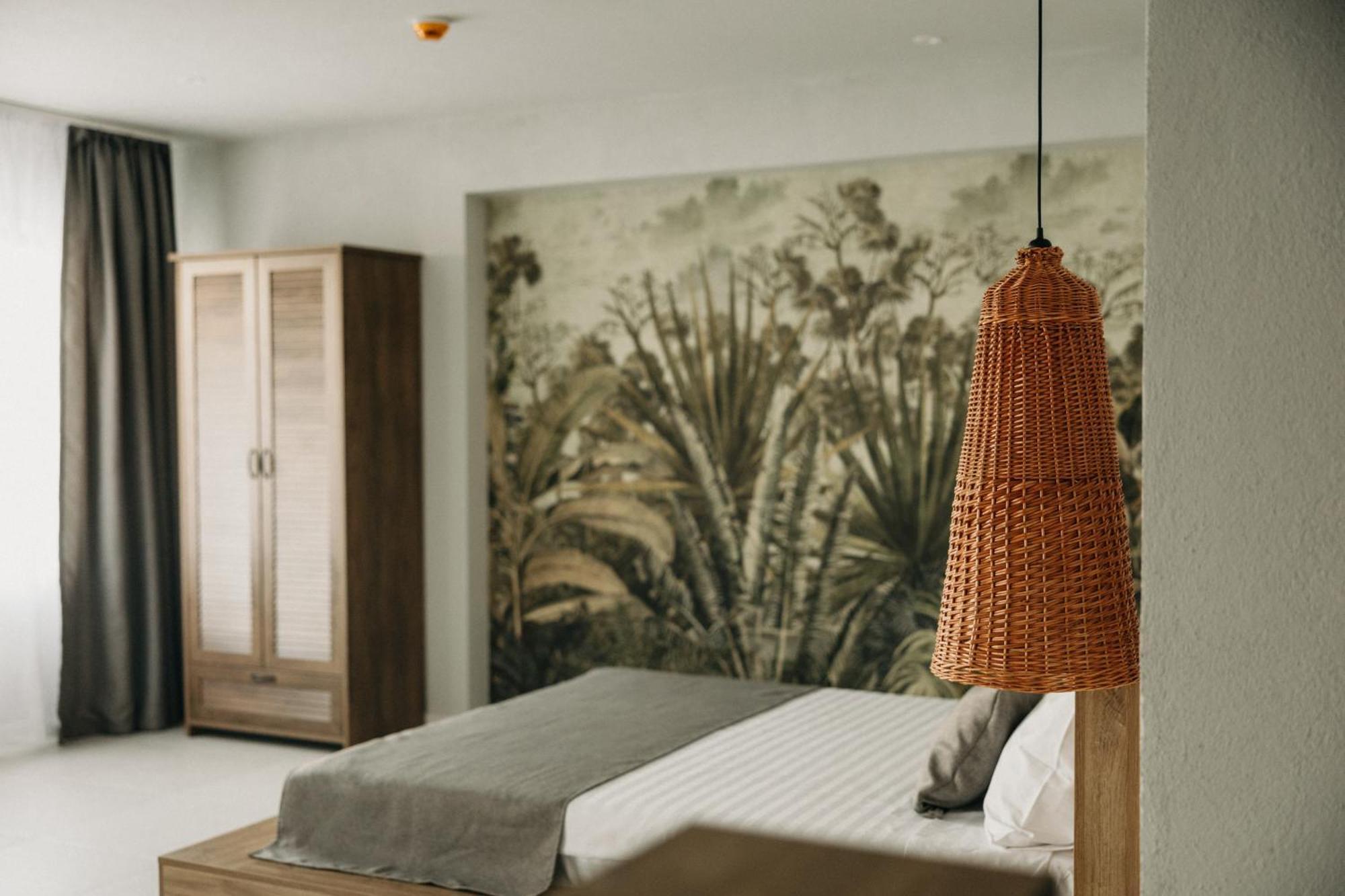 Luuma Hotel Două Mai Екстериор снимка
