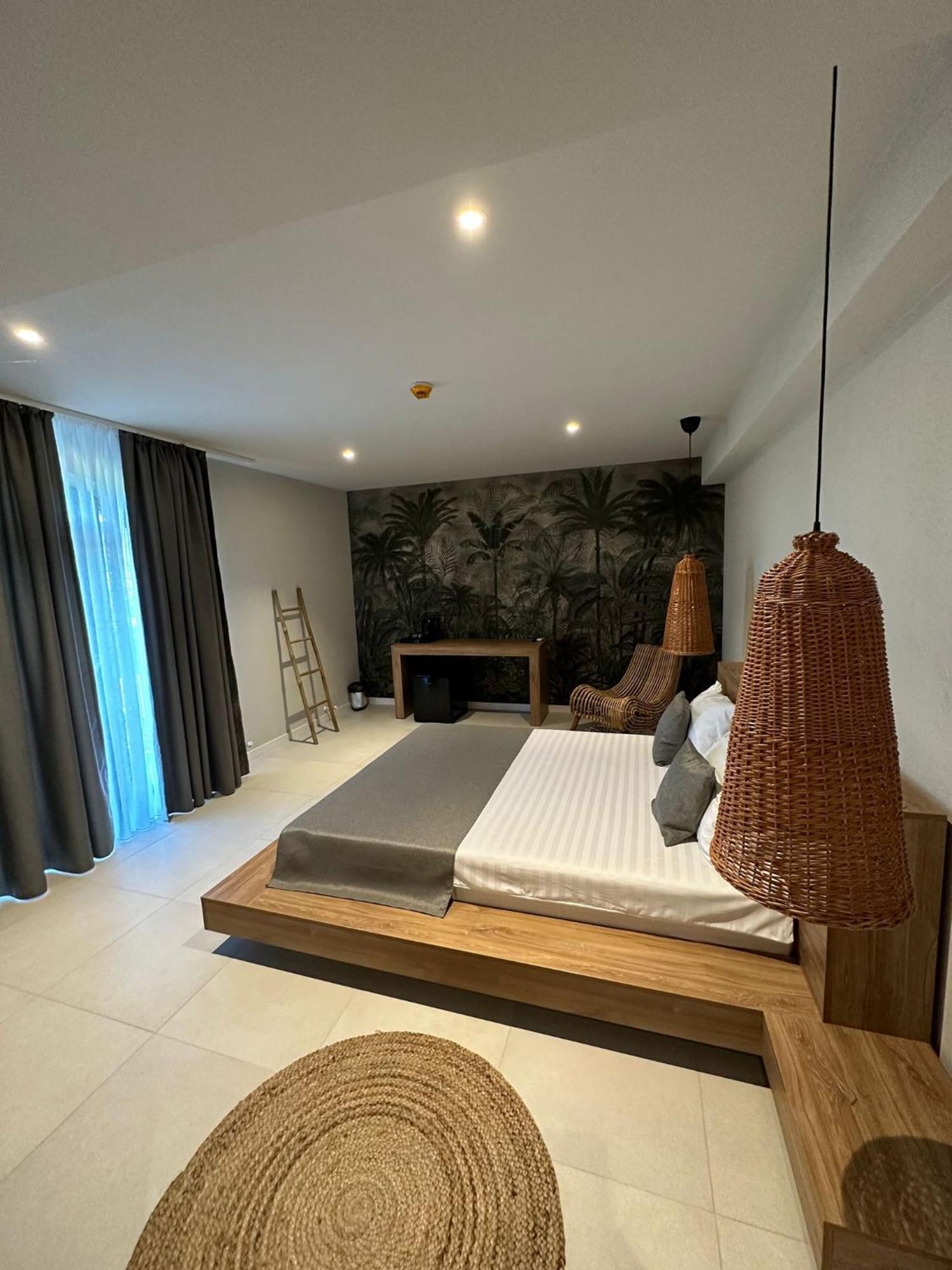 Luuma Hotel Două Mai Екстериор снимка