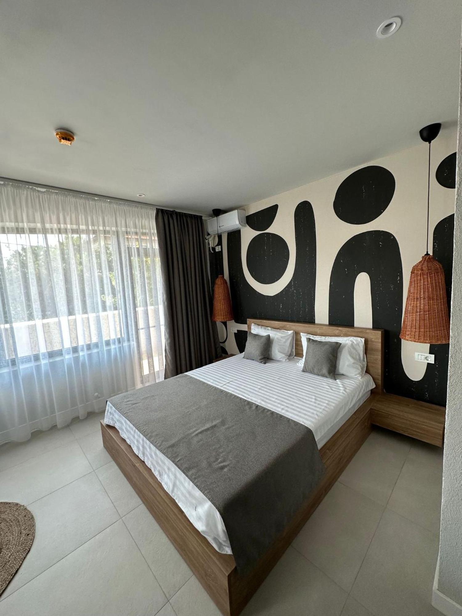 Luuma Hotel Două Mai Екстериор снимка