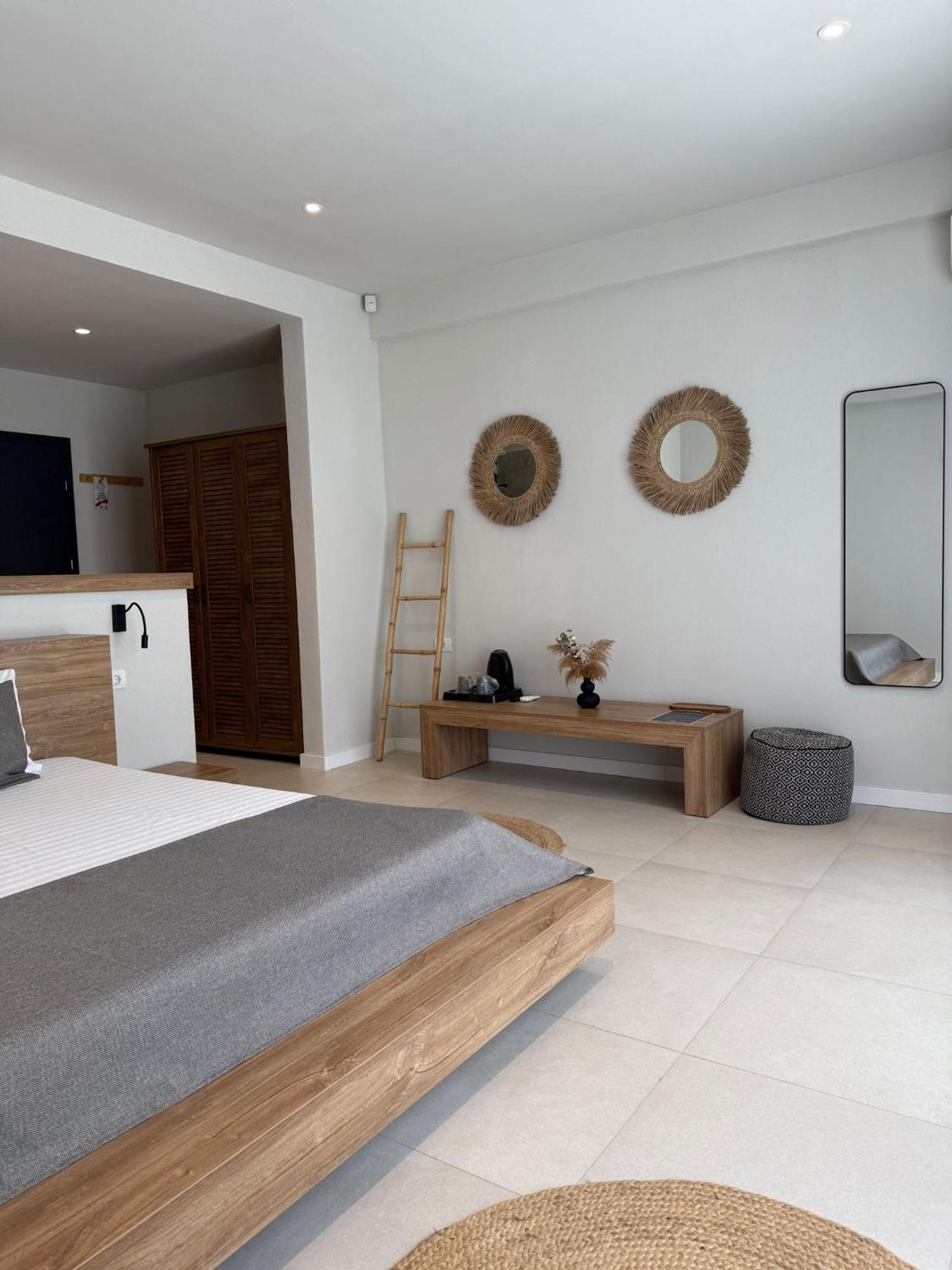 Luuma Hotel Două Mai Екстериор снимка