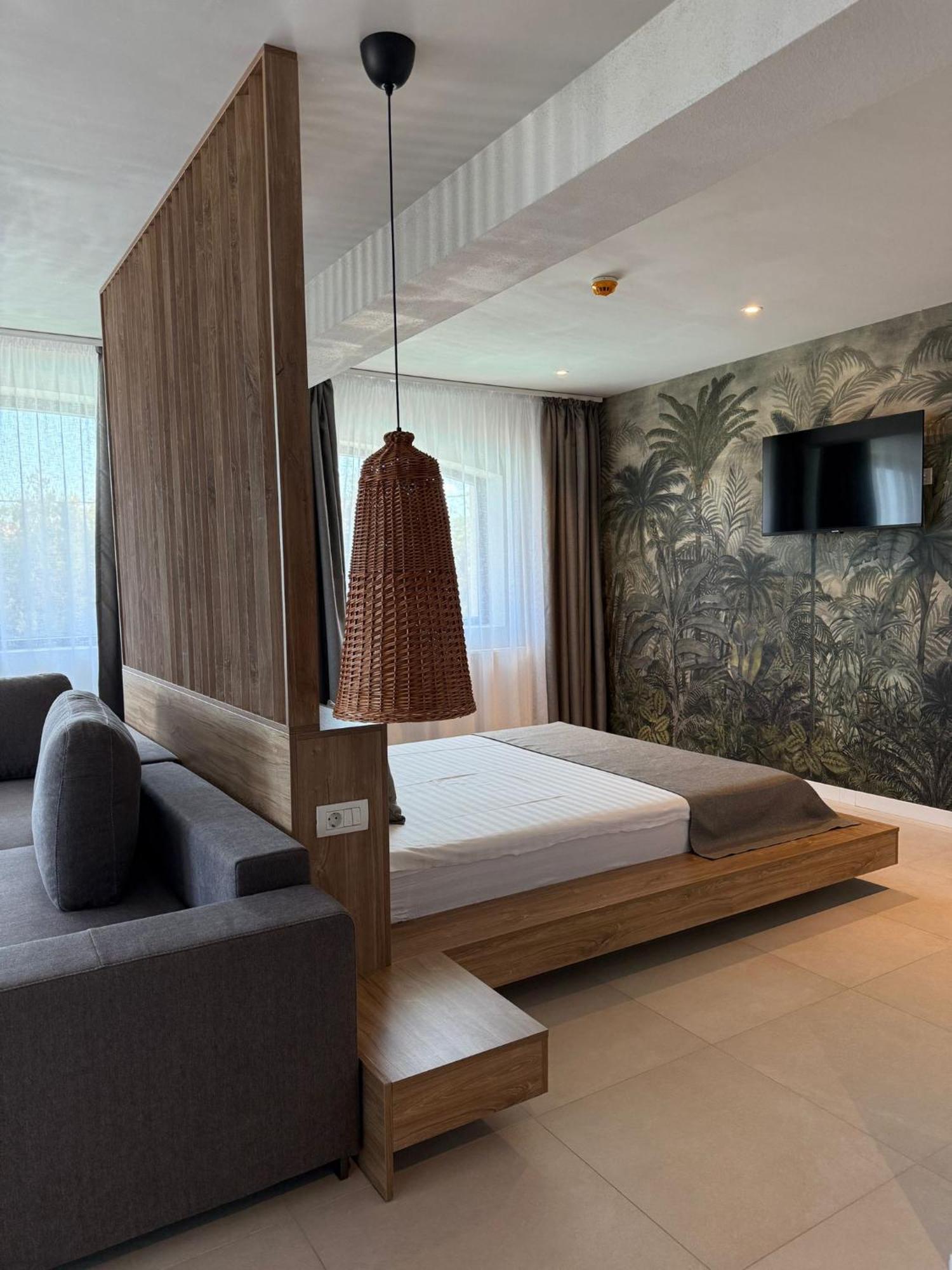 Luuma Hotel Două Mai Екстериор снимка
