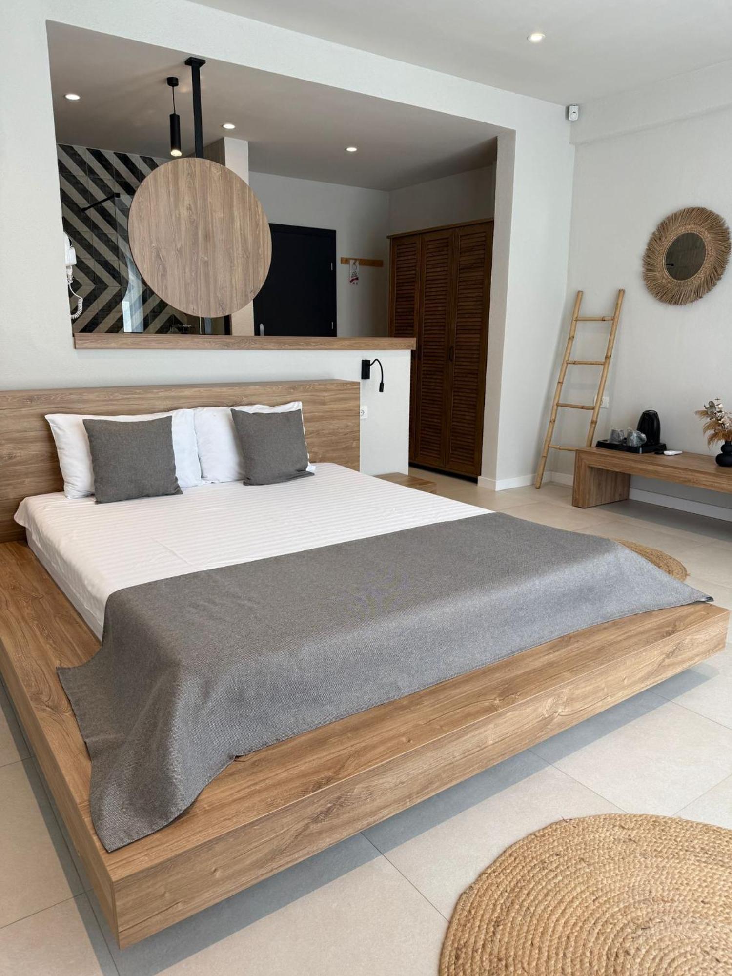 Luuma Hotel Două Mai Екстериор снимка