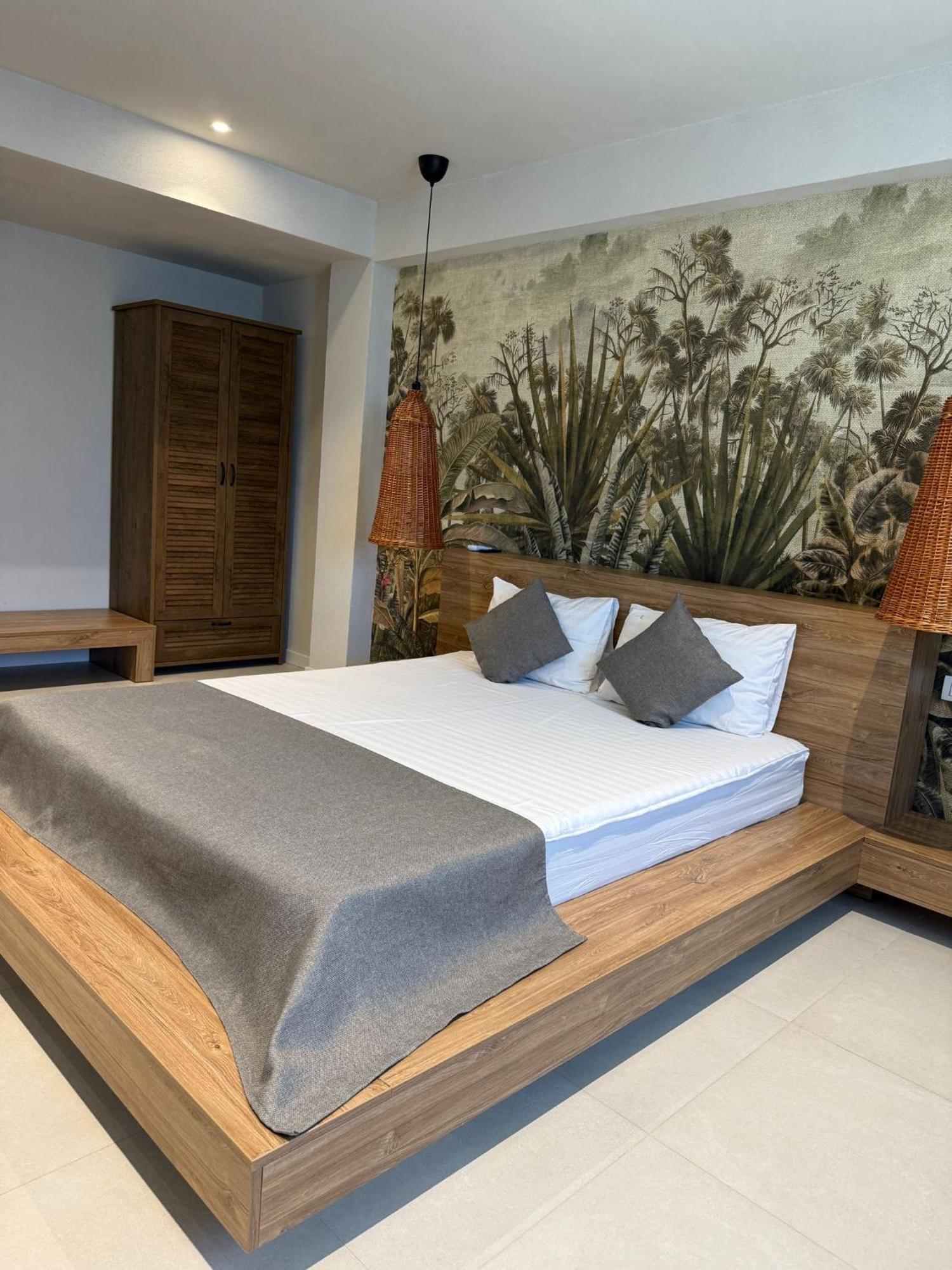 Luuma Hotel Două Mai Екстериор снимка